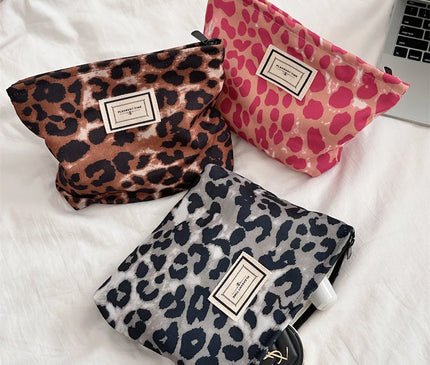 Trousse Maquillage aux Motifs Sauvages