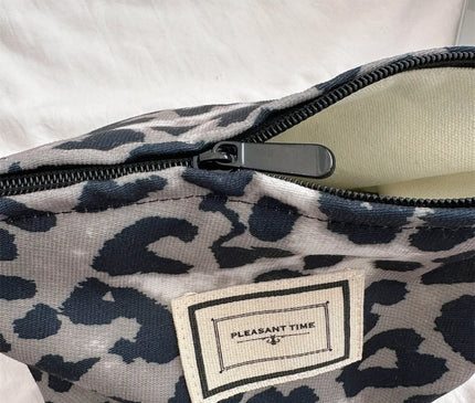 Trousse Maquillage aux Motifs Sauvages