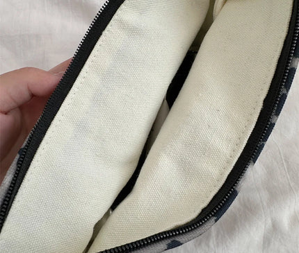 Trousse Maquillage aux Motifs Sauvages