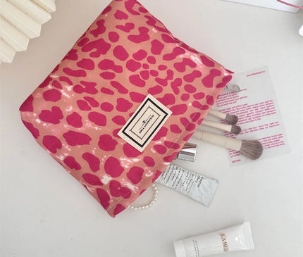 Trousse Maquillage aux Motifs Sauvages