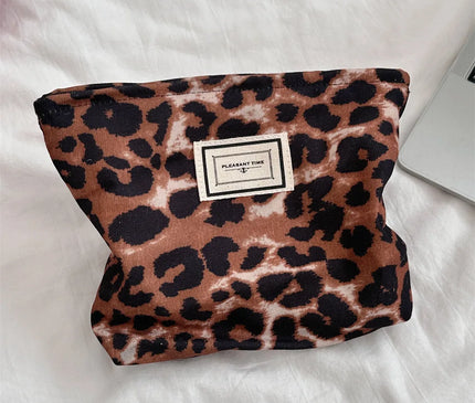 Trousse Maquillage aux Motifs Sauvages