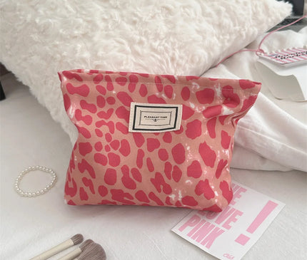 Trousse Maquillage aux Motifs Sauvages