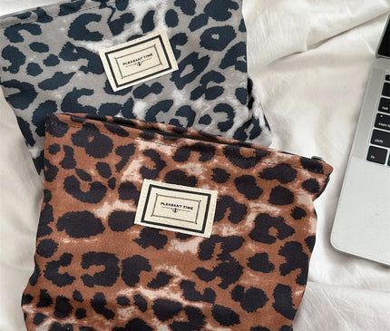 Trousse Maquillage aux Motifs Sauvages