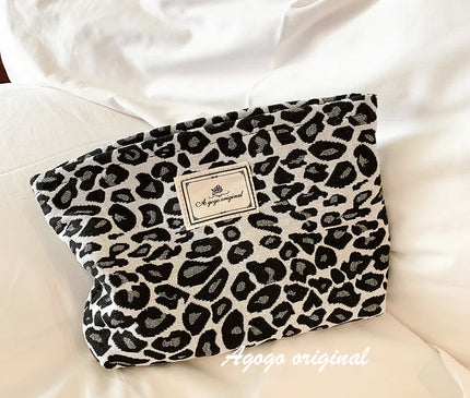 Trousse Maquillage Léopard Savane Veloutée