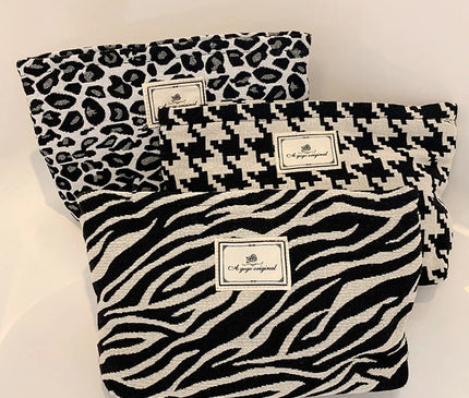 Trousse Maquillage Léopard Savane Veloutée