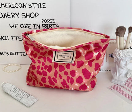 Trousse Maquillage aux Motifs Sauvages